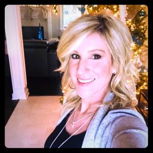 Meet your Posher, Lori